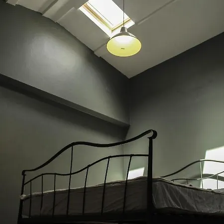 아파트 Fresh Apartment, Big Backyard And Free Parking *