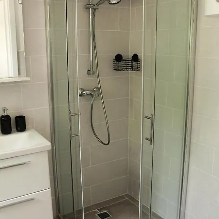 Fresh Apartment, Big Backyard And Free Parking * Medulin